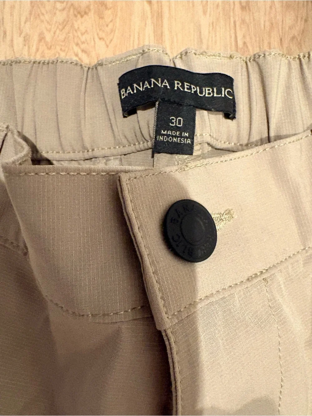 Banana Republic Men's Khaki Casual Shorts